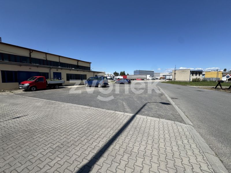 Pronájem komerčního areálu cca 1 920 m² s administrativním zázemím – Otrokovice