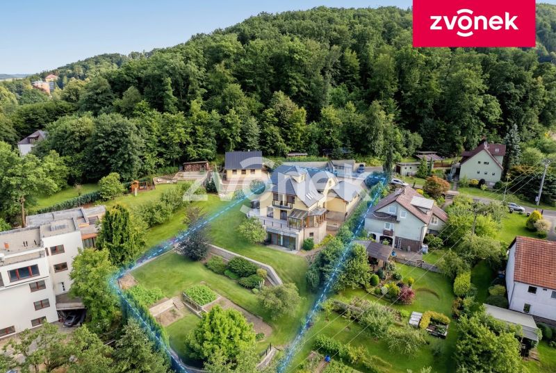 Prodej vily 540 m², Hranice I-Město