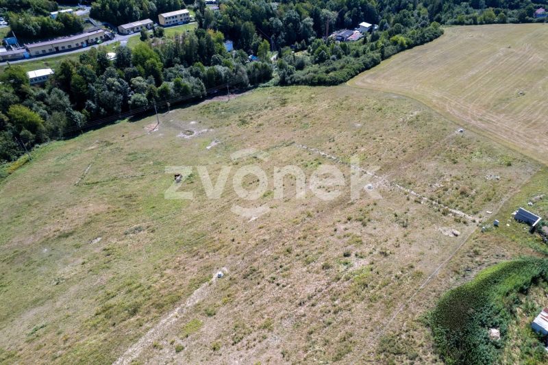 Prodej stavebního pozemku v Jablůnce 1051 m2, s projektem roubené stavby