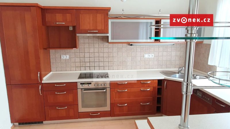 Pronájem rodinného domu 270 m², Zlín