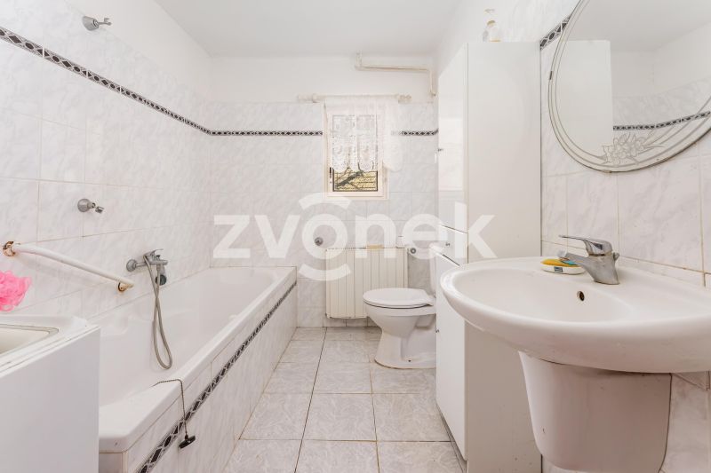 Prodej rodinného domu 180 m², Zlín - Příluky
