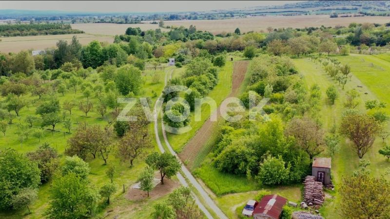 Prodej pozemku - 2 143 m², Zlechov