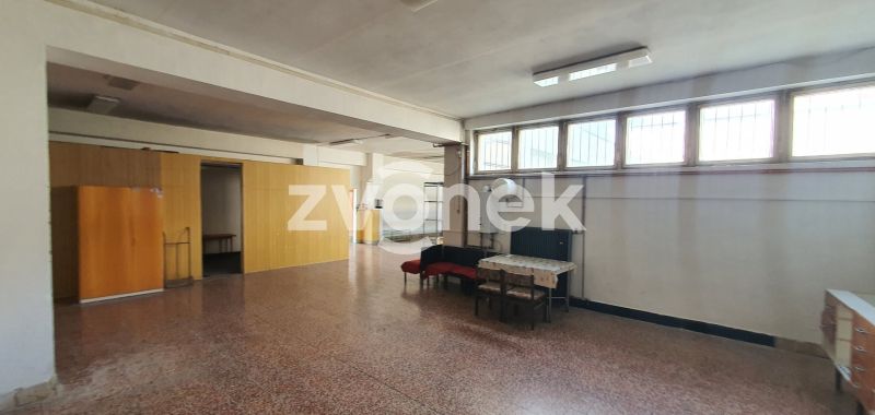 Pronájem obchodního prostoru 320 m², Polešovice