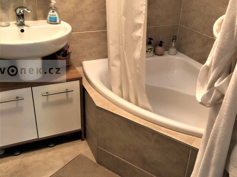 2+1 centrum Zlína, zařízený, pěkná a klidná lokalita
