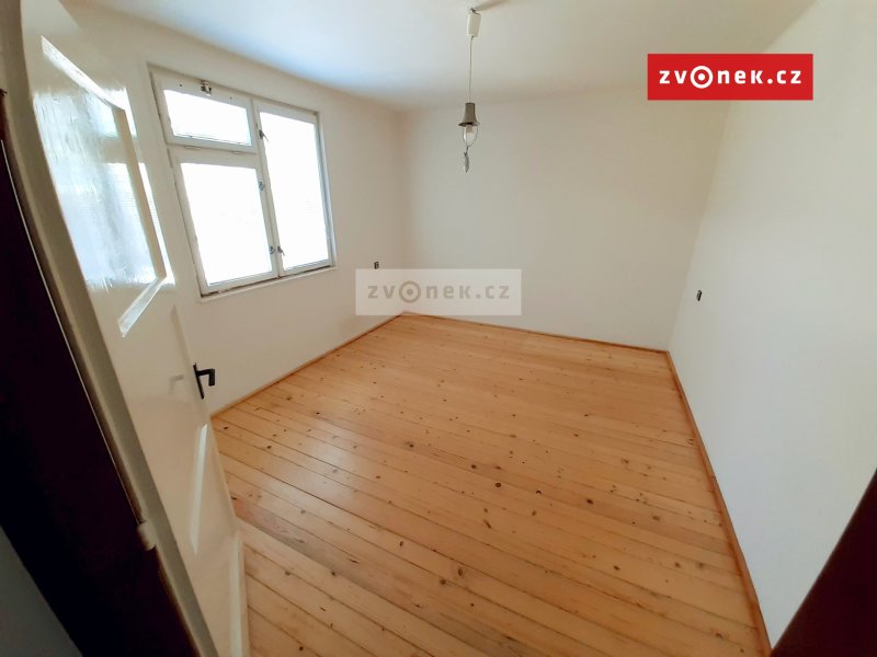 Pronájem 2+1 Zlín - Mokrá