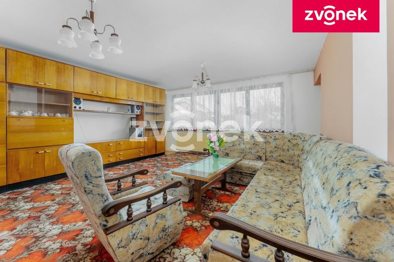 Prodej řadového rodinného domu s garáží a zahradou ve Slavičíně