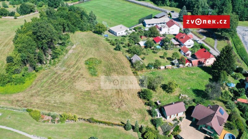 Prodej stavebního pozemku 6 443 m², Březůvky