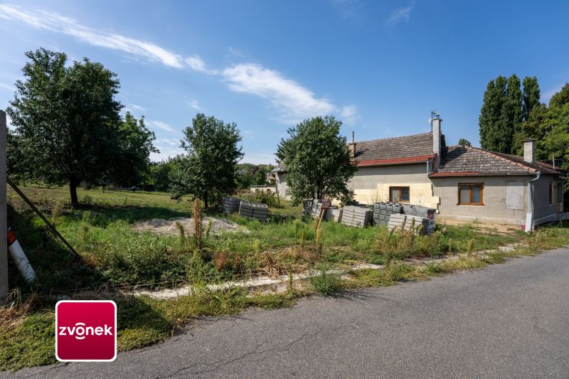 Prodej stavebního pozemku 800 m², Kroměříž - Těšnovice