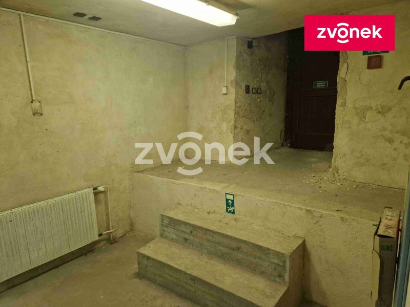 Pronájem obchodního prostoru 650 m², Uherské Hradiště
