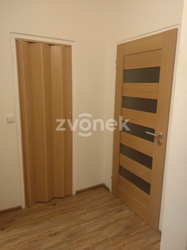 Pronájem bytu 2+1 s balkonem, Napajedla