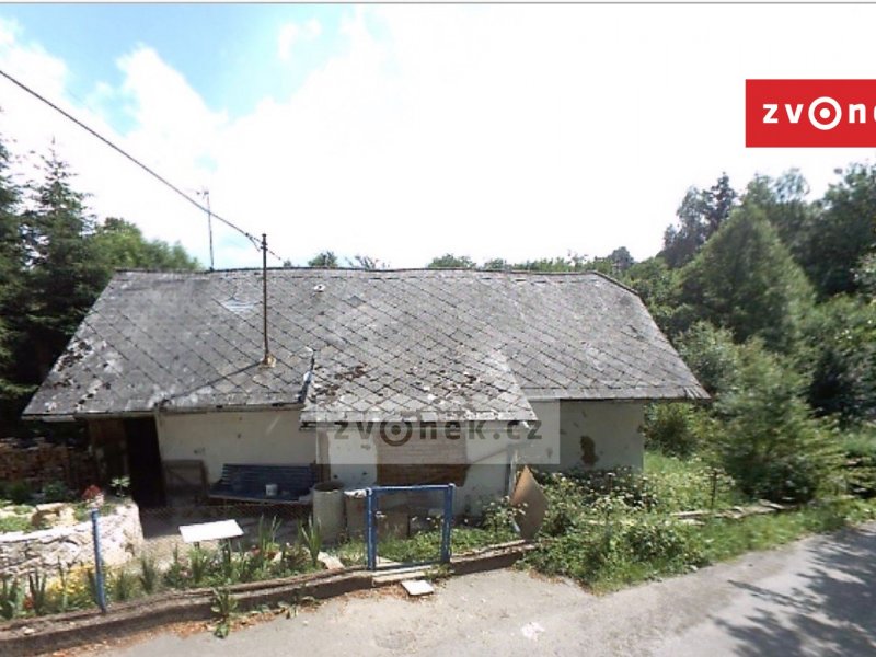 Prodej RD, příjezd po obecní asfaltové cestě, elektřina, vodovod. Lokalita obec Ublo u Vizovic.