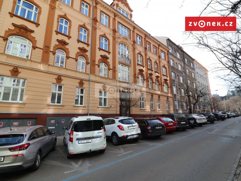 Prodej bytu 1+1 Brno - střed (59,53m2), po rekonstrukci, balkón, sklep.