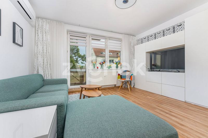 Prodej bytu 2+1 56 m², centrum Otrokovic, Hložkova