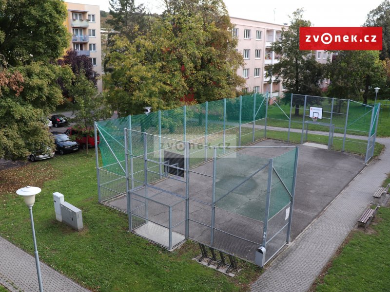 Pronájem Bartošova čtvrť byt 2+1 bez vybavení, CP [58 m2] po rekonstrukci.