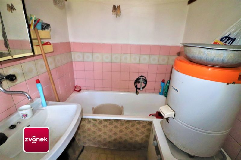 Prodej rodinného domu s velkou zahradou, Vlachovice - Vrbětice
