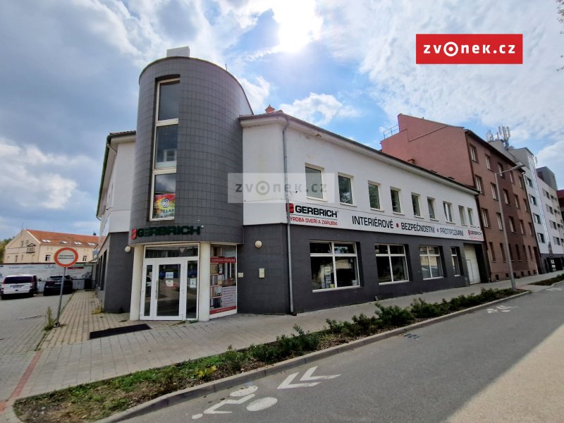 Komerční objekt Brno - Dornych, 2. nadzemní podlaží, 10 parkovacích míst