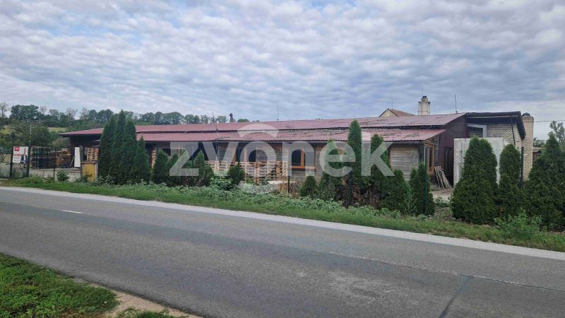 Prodej výrobního objektu s pozemkem 2 890 m², Louka