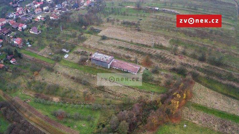 Prodej zemědělského objektu 800 m², Študlov