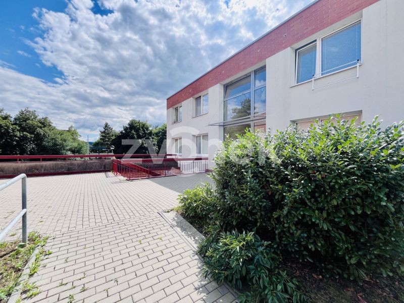 Pronájem bytu 1+1, 34 m², ul. Dětská, Zlín – Jižní Svahy