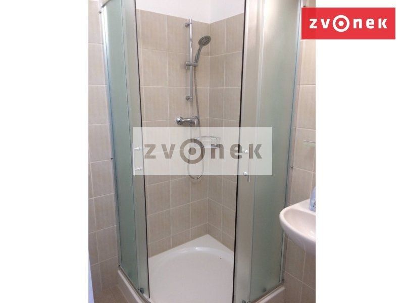 Pronájem bytu 2+1 60 m², Zlín - Prštné