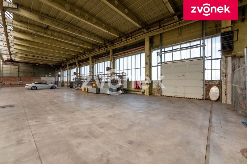 Pronájem výrobního prostoru 2 800 m², Holešov