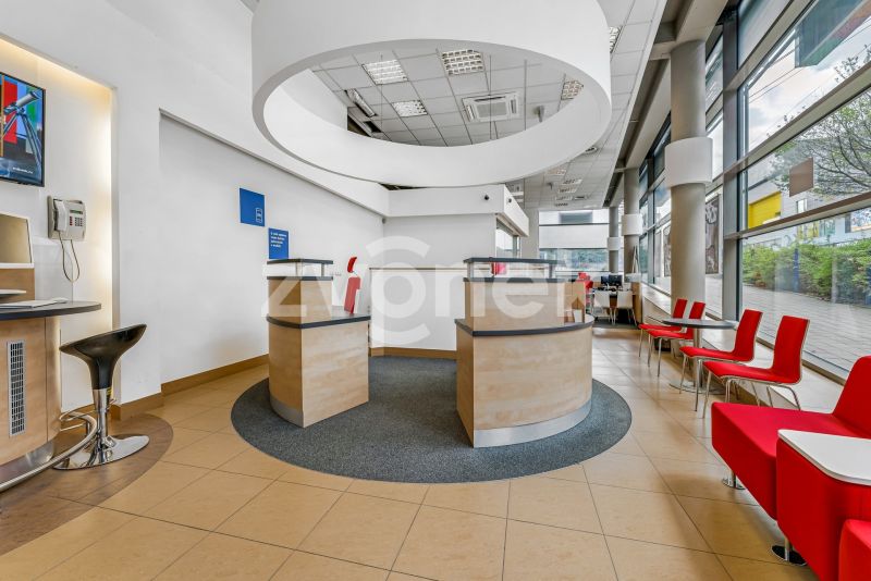 Exkluzivní obchodní prostor / showroom 158 m² na prestižní adrese v centru Zlína