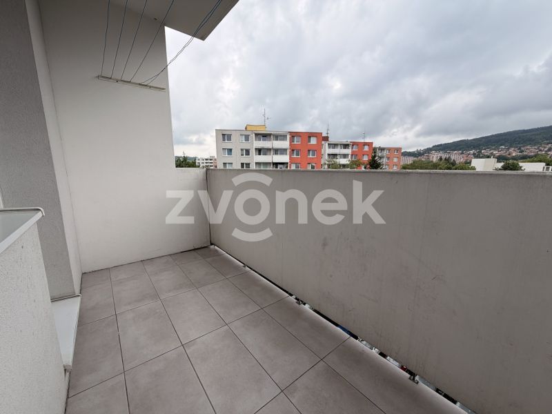 Pronájem prostorného bytu 2+1, 60 m², Zlín – Kúty
