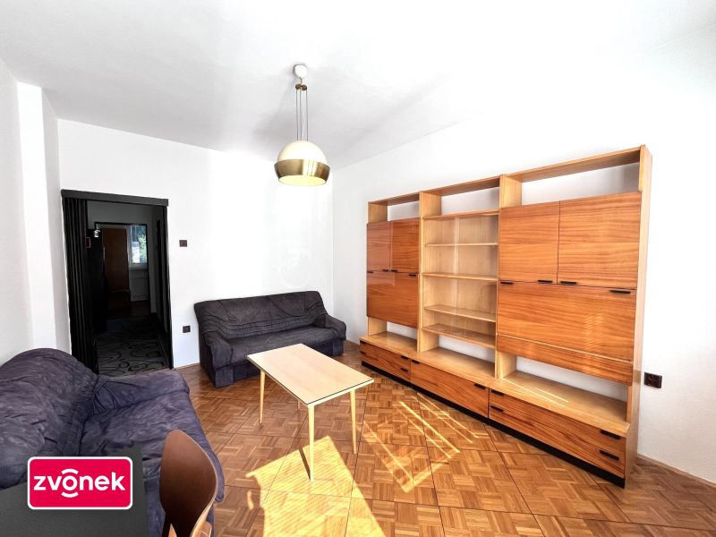 Pronájem vybaveného bytu 2+1 s balkonem – Zlín, ulice Sokolská