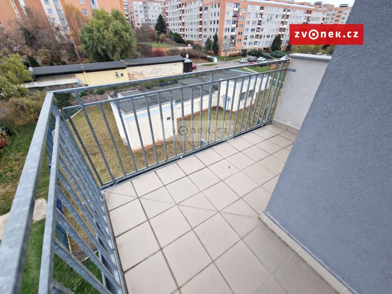 2+kk Zlín - Podlesí, balkon, garážové stání, ihned
