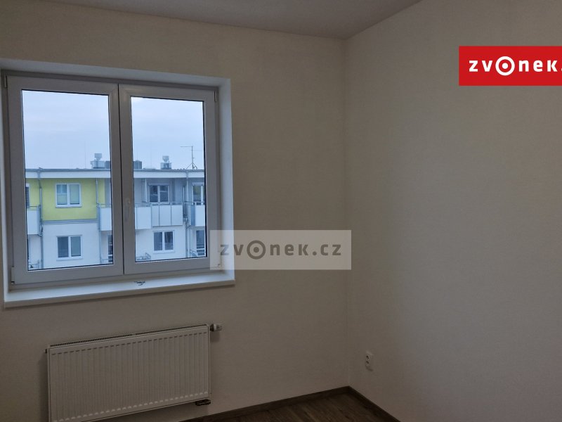 Pronájem bytu 3+kk na Zahrádkách s dvěma velkými terasami.