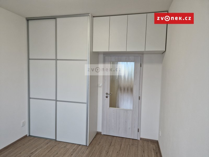 Pronájem bytu 3+kk na Zahrádkách s dvěma velkými terasami.