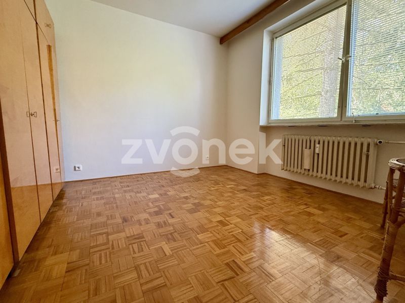 Prostorný byt 3+1 pro 4 studenty (za os. 5.500,- Kč), pěkná a klidná lokalita Zlína - Přílucká