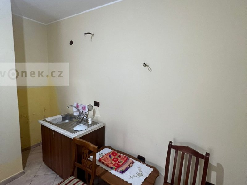 Prodej bytového domu (20.apartmány 2kk) v Albánii v Golemu.