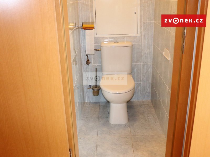 Pronájem bytu 3+KK ve Zlíně na Honech I, terasa s nádherným výhledem na jih Zlína.