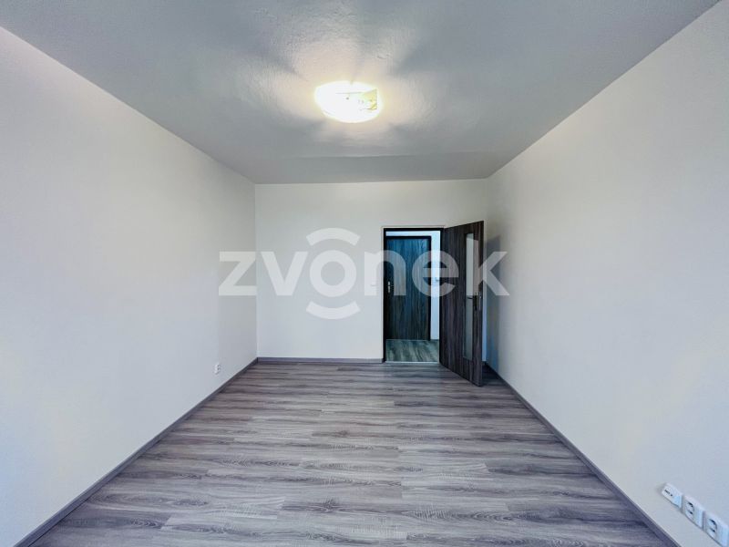 Pronájem bytu 2+1 po rekonstrukci, Malenovice