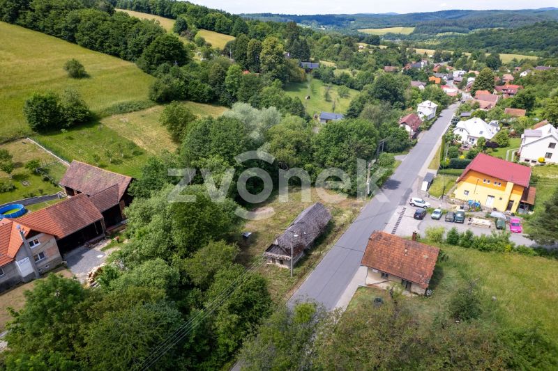 Prodej stavebního pozemku 1 784 m², Ublo