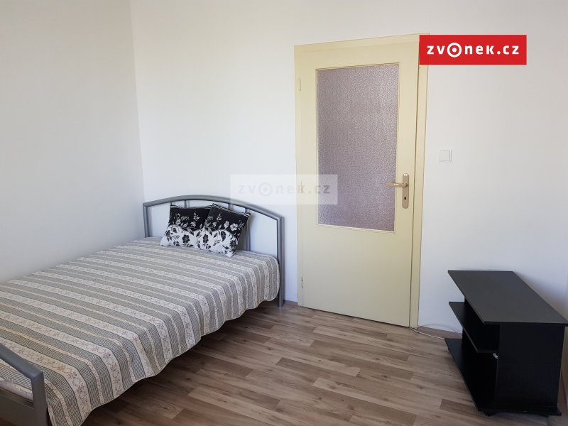 Pronájem prostorného bytu 3+1 s lodžií, Středová Zlín