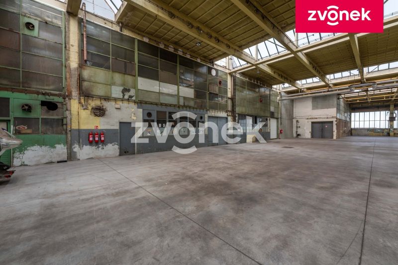 Pronájem výrobního prostoru 2 800 m², Holešov