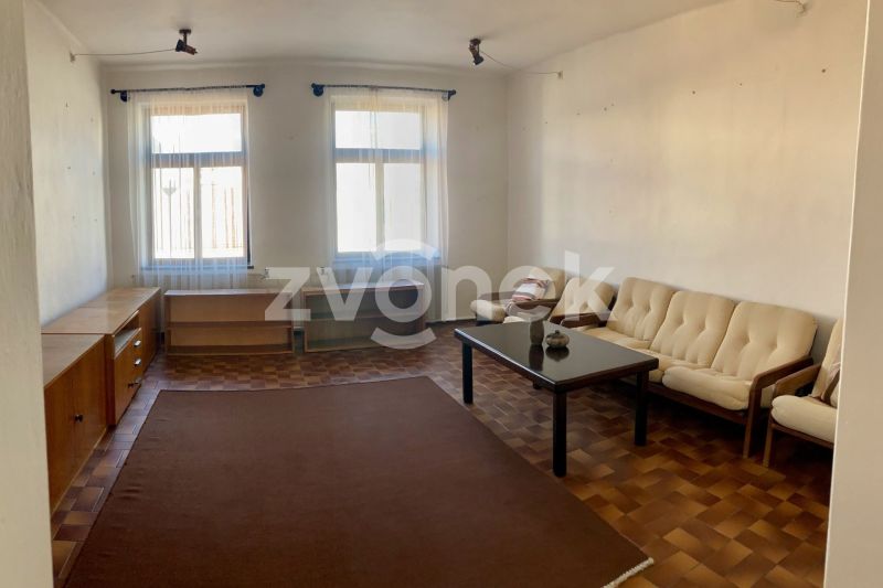 Unikátní byt 4+1 se zahradou, garáží a ateliérem v srdci Zlína – ul. Lešetín