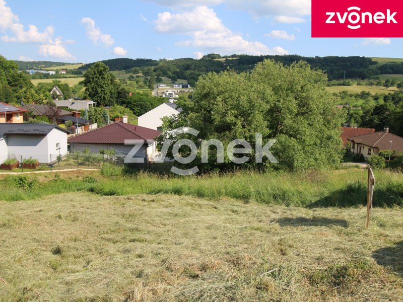 Prodej stavebního pozemku v Březnici s plánem domu