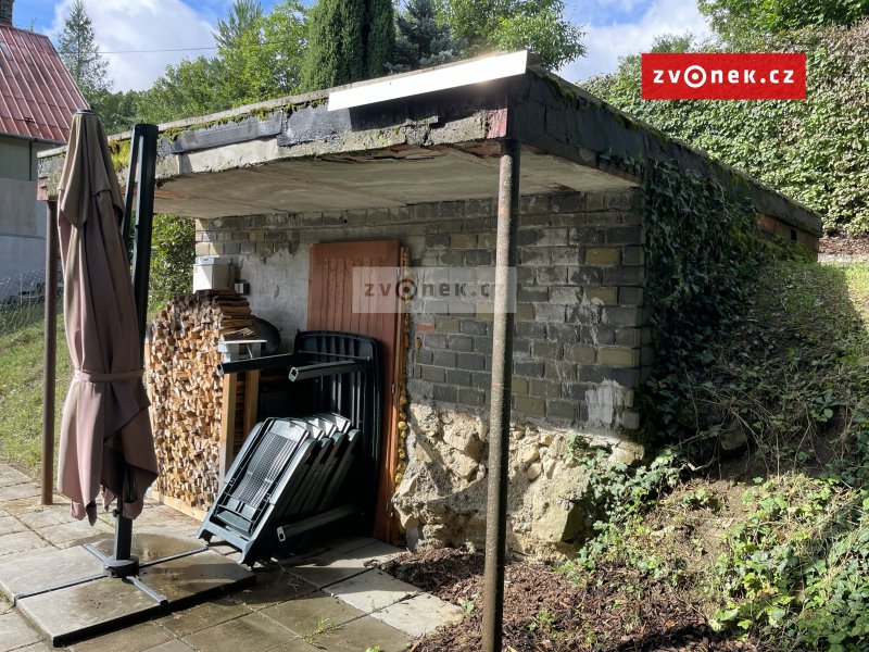 Pozemek s rozestavěnou chatou, Bohuslavice u Zlína, pěkné a klidné místo