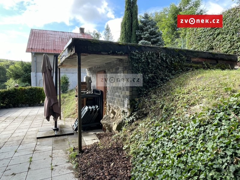 Pozemek s rozestavěnou chatou, Bohuslavice u Zlína, pěkné a klidné místo