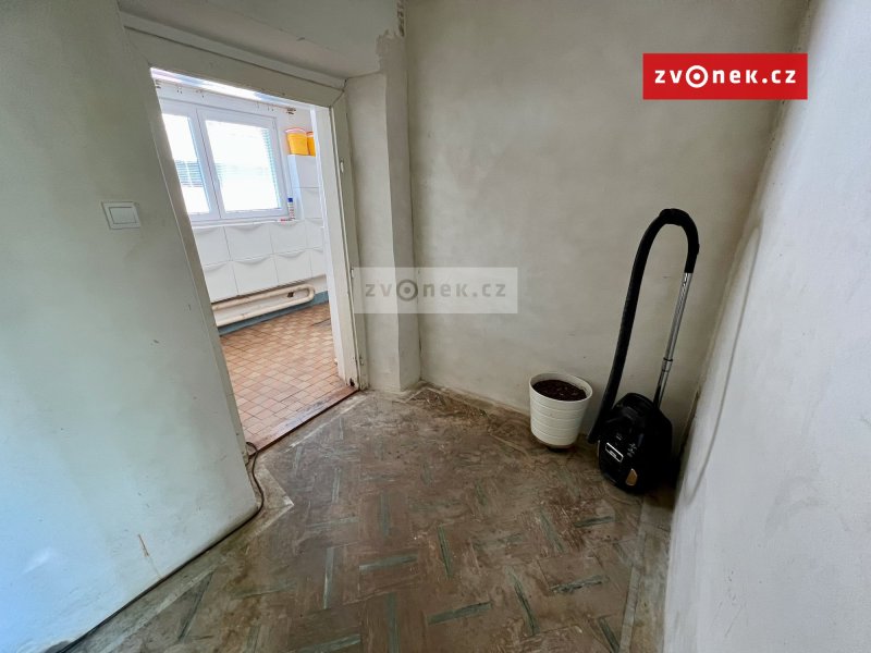 Prodej rodinného domu Fryšták u Zlína, zahrada, garáž.