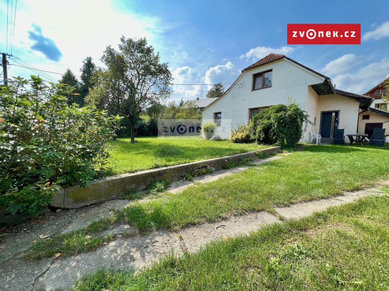 Prodej rodinného domu Fryšták u Zlína, zahrada, garáž.