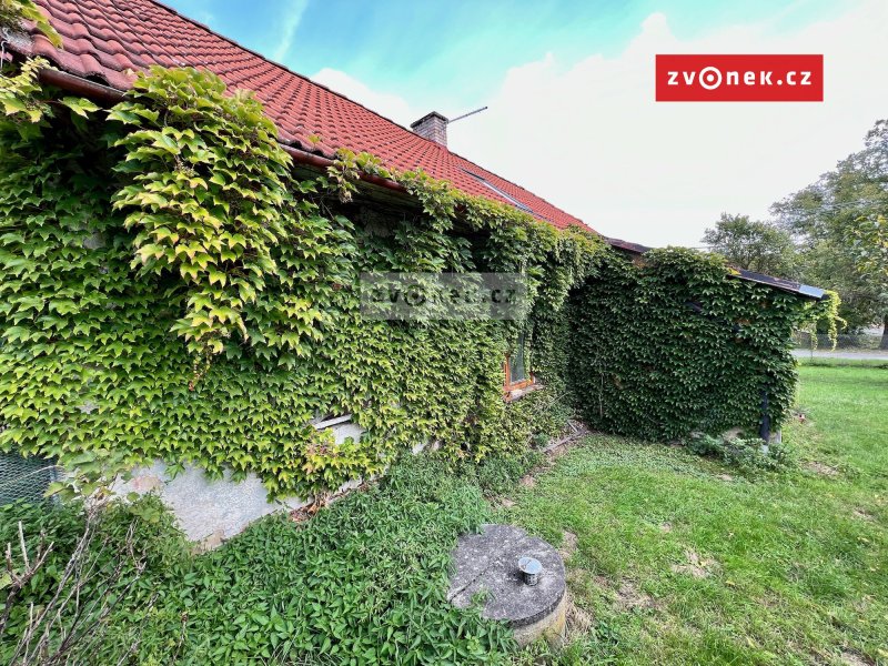 Prodej rodinného domu Fryšták u Zlína, zahrada, garáž.