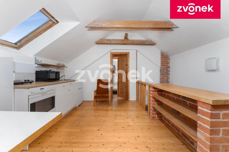 Prodej rodinného domu 312 m², Hvozdná