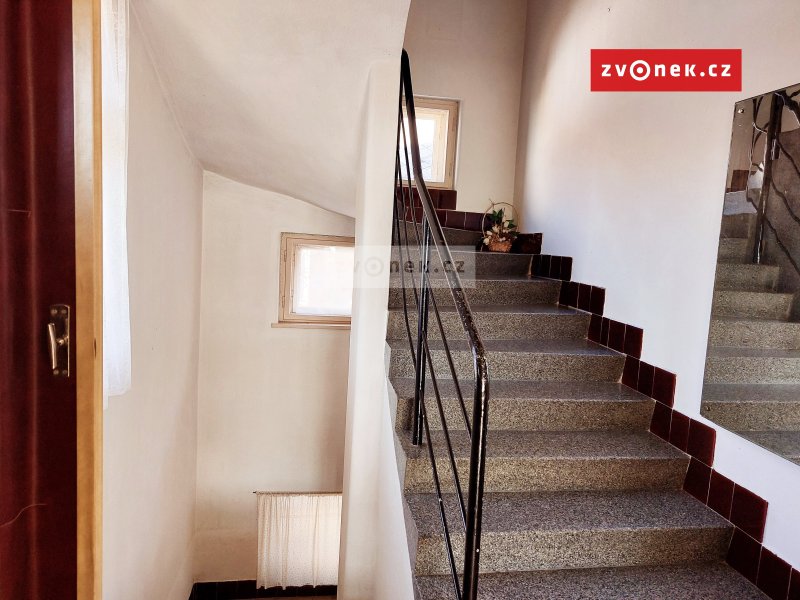 Prodej RD Vlčnov 286m2, vhodný k bydlení i podnikání