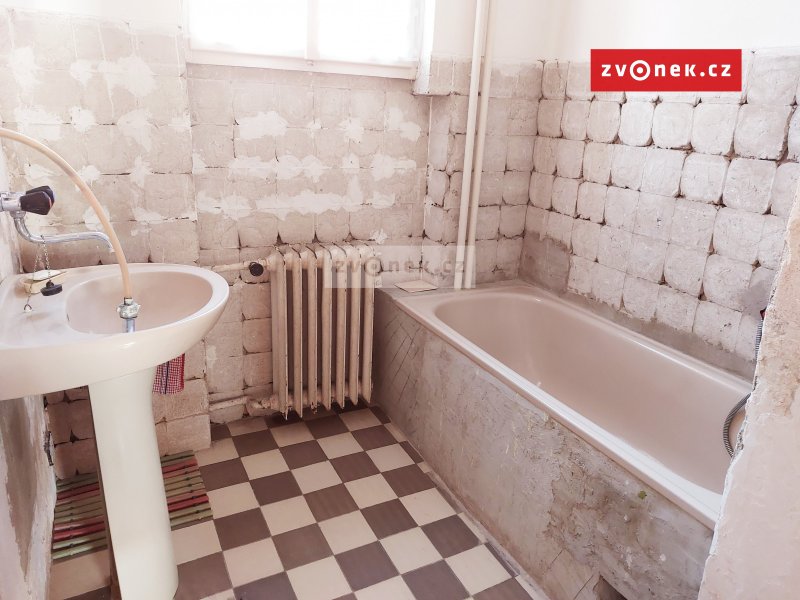 Prodej RD Vlčnov 286m2, vhodný k bydlení i podnikání