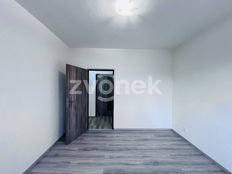 Pronájem bytu 2+1 po rekonstrukci, Malenovice