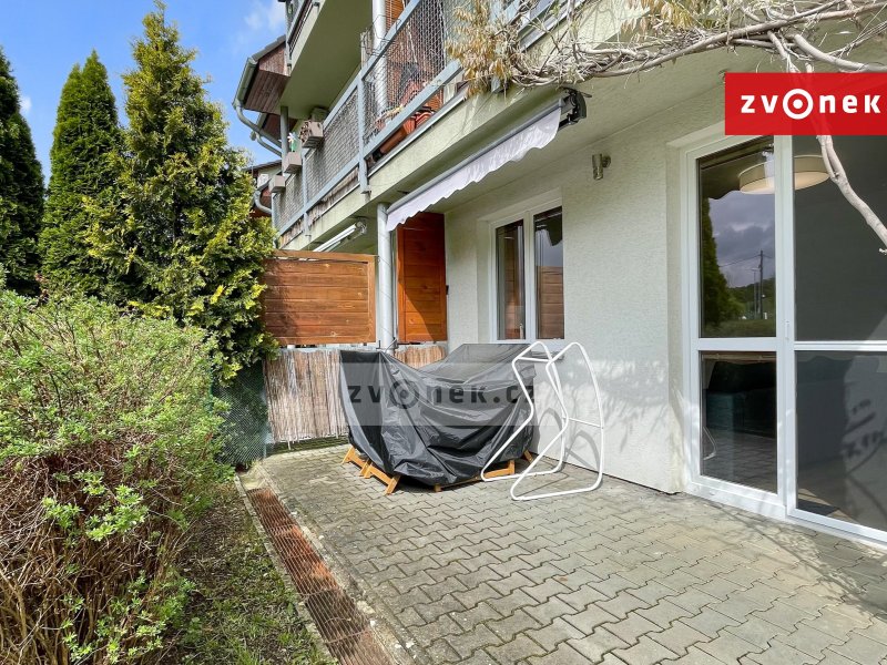 Pronájem moderního bytu 2+kk s terasou a zahrádkou v klidné lokalitě Vizovic.